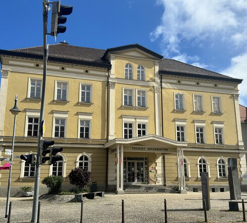 Exterior photo of the Tourist Information Füssen